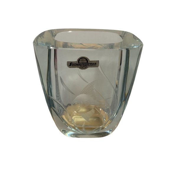 Vintage Strombergshyttan Crystal Etched Fish Vase With Sticker - Picture 1 of 9